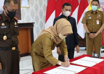 Pemkab Barsel Teken MoU dengan PDAM Tirta Barito dan Kejari