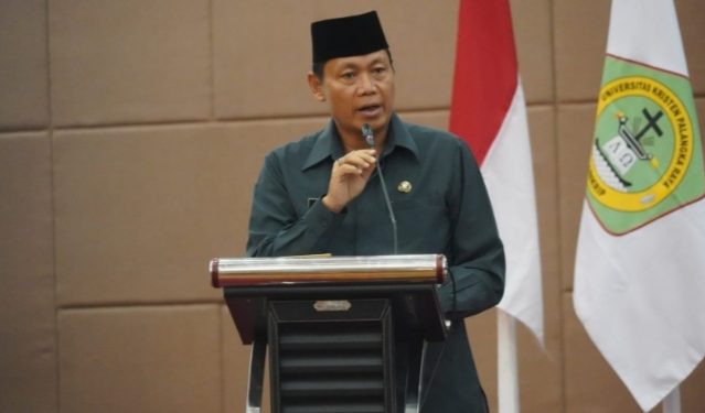 Sahli Yuas Elko Hadiri Rapat Senat Terbuka Wisuda Sarjana UNKRIP