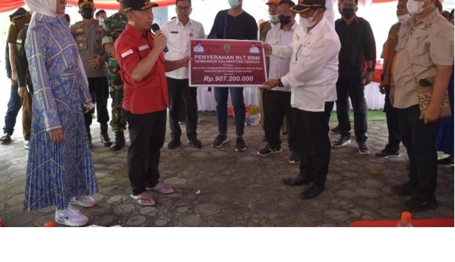 Atasi Dampak Inflasi, Gubernur Bantu 6 Ribu Pelaku Usaha Perikanan Kalteng Melalui BLT BBM
