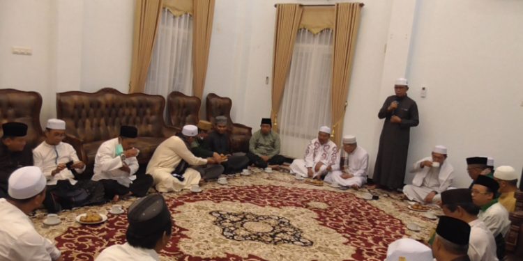 Sekda Prov. Kalteng H. Nuryakin Gelar Pertemuan dengan Dengan Ulama NU dan Civitas Akademika ITS-NU Kalteng
