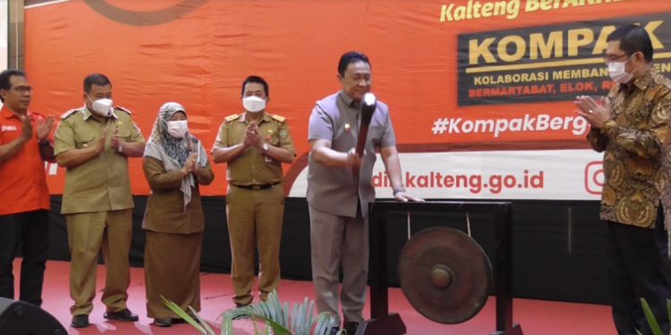 Wagub H. Edy Pratowo Buka Sosialisasi Pengelolaan Dana Bosda Berkah