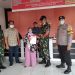 Polisi dan TNI Kawal Pembagian BLT ke Warga yang Terdampak Kenaikan Harga BBM