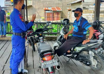 Satpolairud Polres Seruyan Himbau Masyarakat Taati Prokes Covid-19