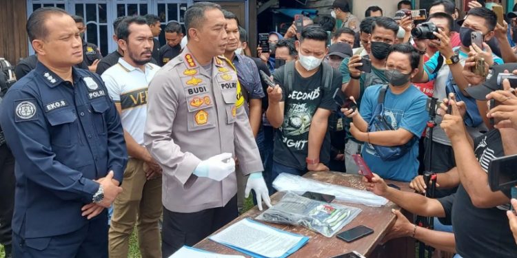Pelaku Pembunuh Pasutri Saat Beraksi Telanjang Bulat
