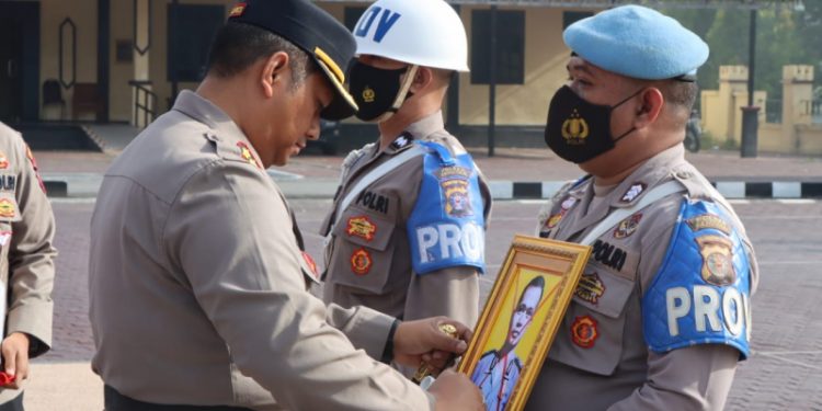 Kapolres Seruyan Pimpin Upacara PTDH Dari Dinas Polri