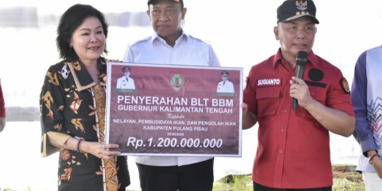 Gubernur Sugianto Sabran Gratiskan 3.000 Paket Sembako di Pulang Pisau
