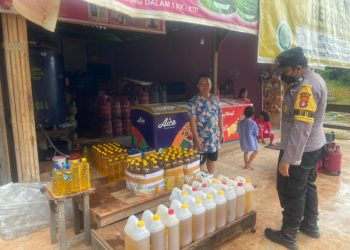 Polsek Danau Sembuluh ke Pertokoan Pantau Harga Minyak
