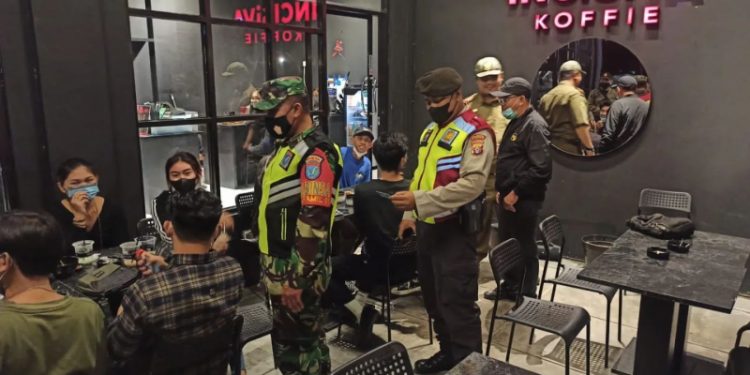 Sat Samapta Polresta Palangka Raya Dampingi Razia THM