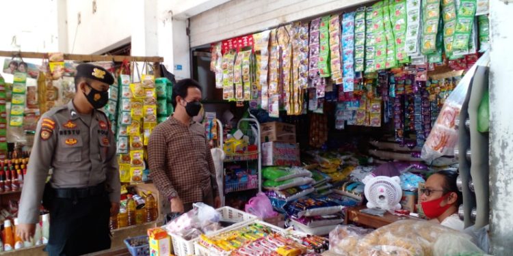 Satreskrim Polres Seruyan Giat Yustisi di Pasar Saik Kuala Pembuang