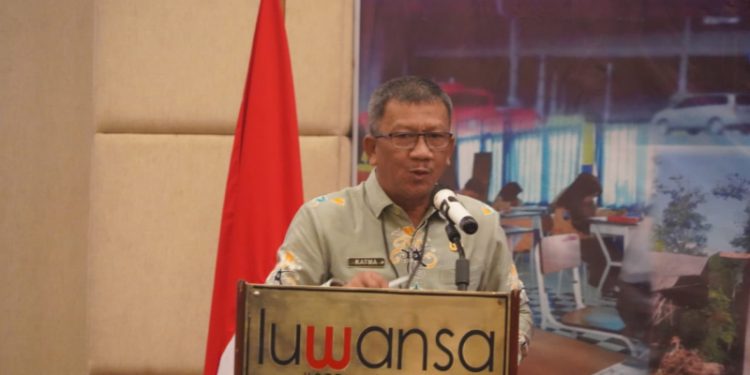 Asisten Pemerintahan dan Kesra Buka Rapat Evaluasi Capaian SPM Kabupaten/Kota se-Kalteng