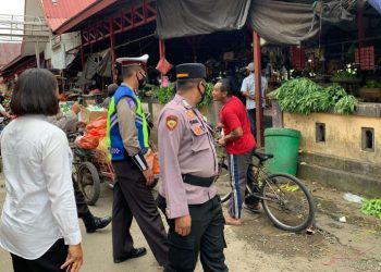 Anggota Satreskrim Laksanakan Giat Yustisi di Pasar Saik Kuala Pembuang