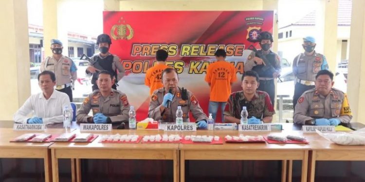 Kapolres Kapuas Ungkap Kasus Pembunuhan dan Kepemilikan Obat-obatan Tanpa Izin