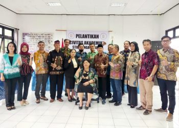 Ketua YPH Lantik Pejabat STIP Bunga Bangsa Palangka Raya yang Baru