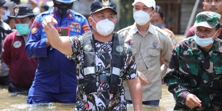 Gubernur Sugianto Sabran Gerak Cepat Bantu Masyarakat Terdampak Banjir yang Kepung Kalteng