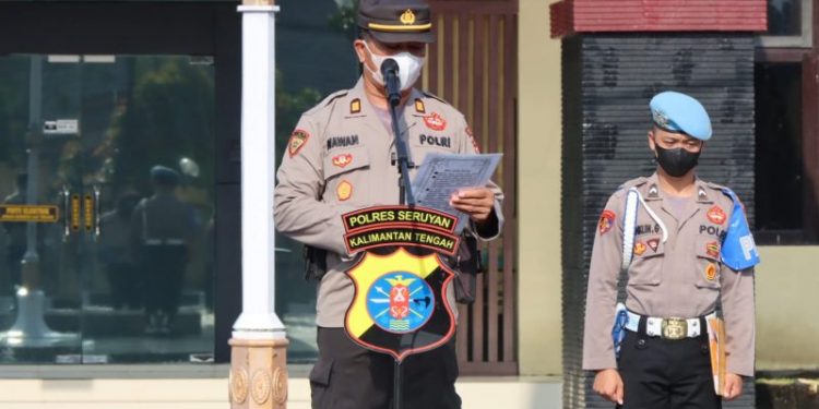 Pimpin Apel Pagi, Ini Yang Disampaikan Kabag SDM Polres Seruyan