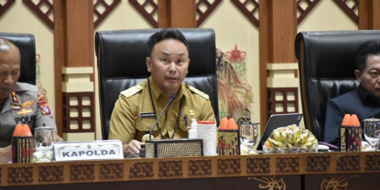 Gubernur Sugianto Sabran Pimpin Rakor Penanganan Dampak Banjir di Kalteng