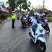 Meskipun Hujan Sat Lantas Polres Seruyan Tetap Layani Masyarakat