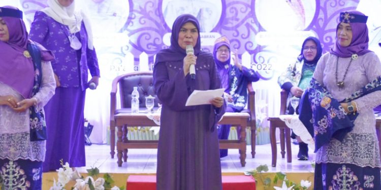 Anitha Nuryakin: Semoga Benang Bintik Membawa Kalteng Dikenal di Kancah Nasional