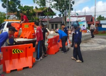 Dukung Roadrace, Satlantas Polres Seruyan-Dishub Lakukan Rekayasa Lalu-Lintas