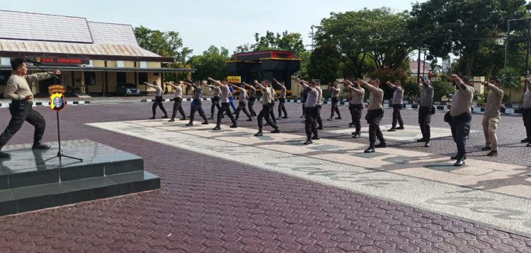 Tingkatkan Kemampuan SDM, Polres Seruyan Laksanakan Latihan Beladiri