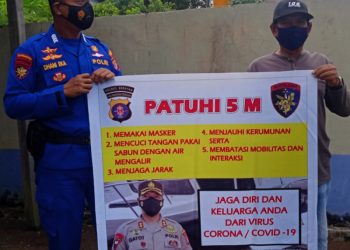 Satpolairud Polres Seruyan Himbau Taati Prokes Kepada ABK Kapal