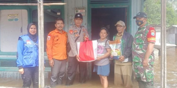 Bantu Warga Terdampak Banjir Bandang, BPBD Barsel Turunkan Tim TRC