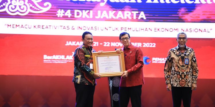 Pemprov Kalteng Terima Penghargaan dari Kementrian Hukum dan HAM