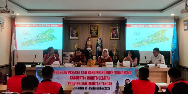Kaji Banding Pengelolaan dan Pengawasan BUMdes, DSPMD Barsel Bersama Pemdes Kunjungi Dua Desa di Bali