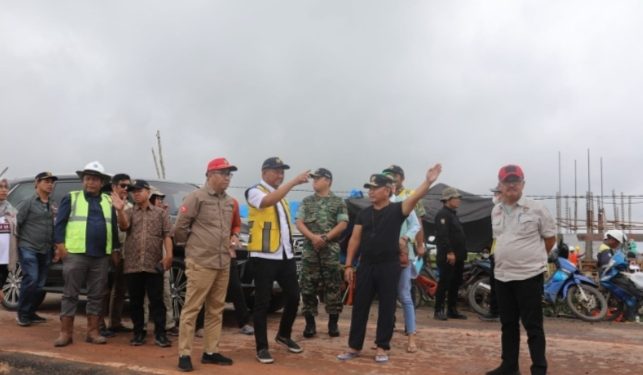 Tinjau Infrastruktur Irigasi di Dadahup, Gubernur Sugianto Sabran Optimis Food Estate Berhasil