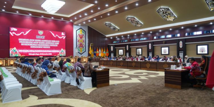 Gubernur Sugianto Sabran Pimpin Rapat Evaluasi APBD Tahun 2022 dan Pembahasan APBD Tahun 2023