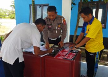 Kasat Lantas Polres Seruyan Berikan Arahan Agar Berikan Pelayanan Prima