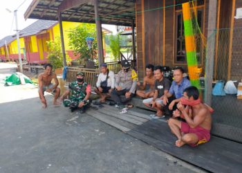 Perkuat Sinergi, Bhabinkamtibmas Sambang Desa Bersama Babinsa