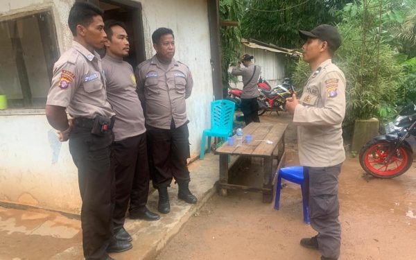 Polsek Hanau Patroli dan Beri Arahan Security PT. Tapian Nadenggan