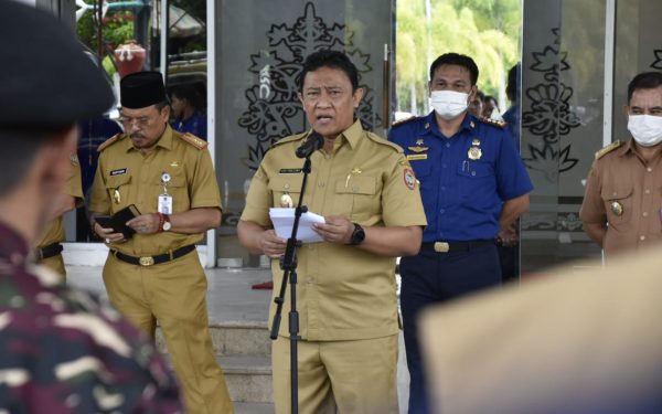 Wagub Kalteng Lepas Bantuan Untuk Masyarakat Terdampak Banjir di DAS Barito