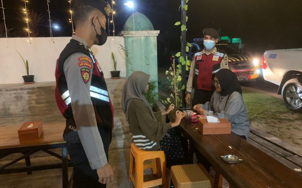 Sat Samapta Polres Seruyan Patroli Sambangi Café-café