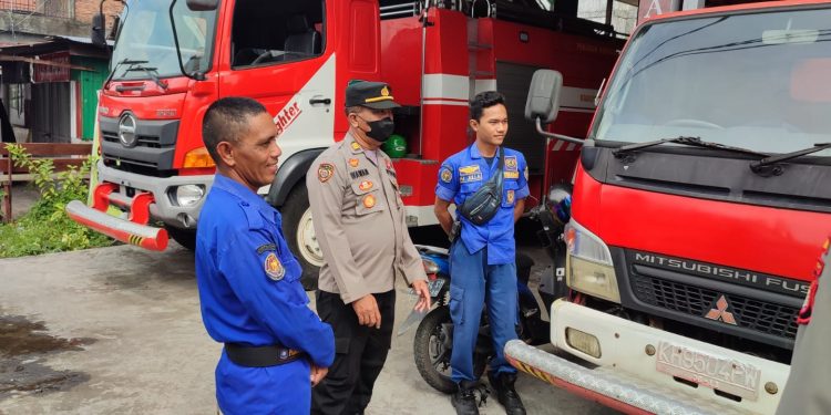 Personil Polres Seruyan Sambangi Piket Siaga Dinas Pemadam Kebakaran