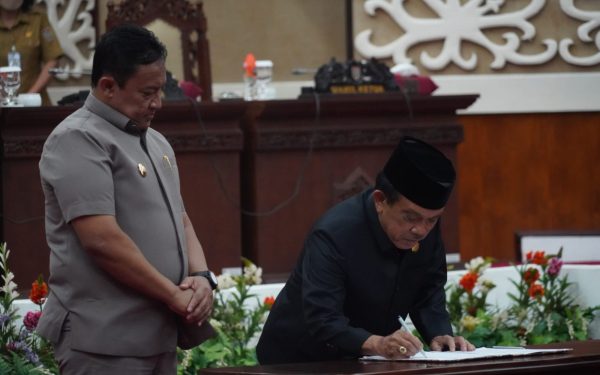 Wagub Edy Pratowo Sampaikan Pendapat Akhir Gubernur Terhadap Raperda Dana Cadangan Pilkada 2024