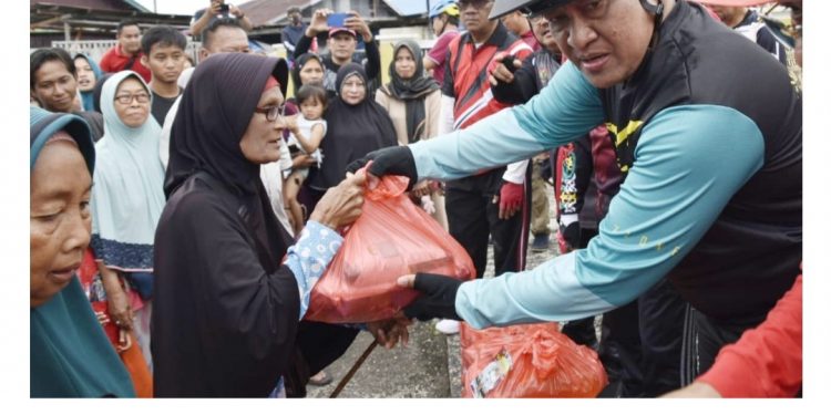 Jelang Tutup Tahun 2022, Pemprov Kalteng Gowes dan Bagikan Sembako