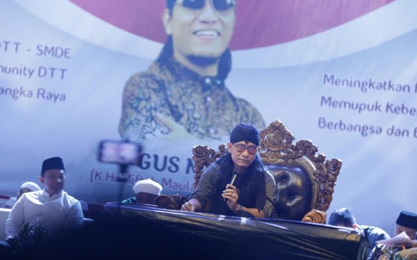 Mak Ganjar Hadiri Ceramah Kebangsaan Gus Miftah di Palangka Raya