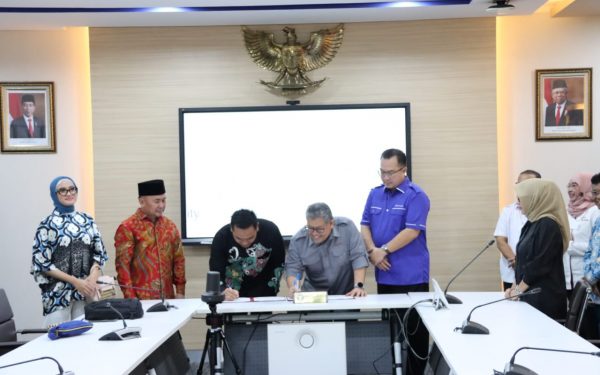 Disbun Prov Kalteng Tandatangani PKS dengan Institut Pertanian Bogor