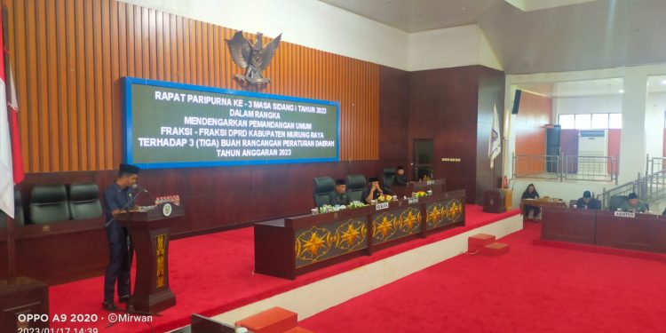 Rahmanto Pimpin Paripurna Pemandangan Umum Fraksi-Fraksi DPRD Kabupaten Murung