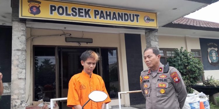 Asyik Nongkrong Pencuri Sepeda Motor Digulung Polisi