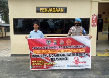 Sosialisasi Saber Pungli Oleh Anggota Polsek Seruyan Hilir