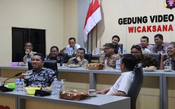 Polres Seruyan Bersama NOBAR Pagelaran Wayang Kulit