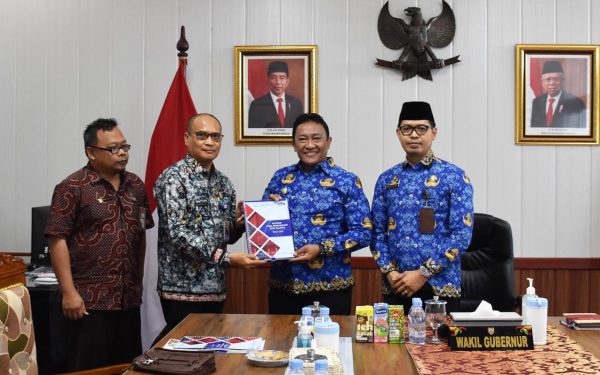 Wagub Edy Pratowo Terima Ikhtisar Hasil Pengawasan BPKP Kalteng Tahun 2022