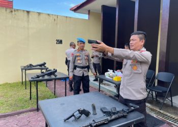 Kasubag Dalops Bagops Polres Seruyan Ikuti Latihan Menembak