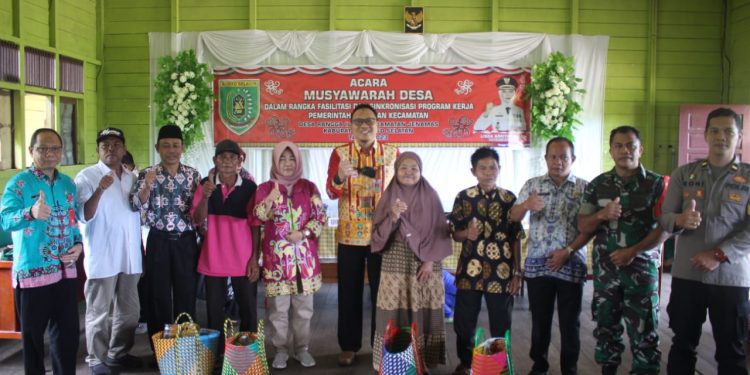 Pemerintah Kabupaten Barito Selatan Kembali Menyerahkan Bantuan Paket Sembako