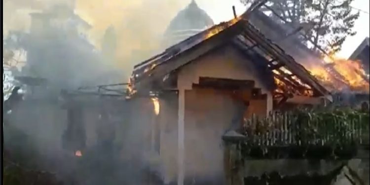 Dua Rumah di Perumahan Pemda Palangka Raya Hangus Terbakar