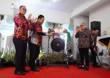 Wagub Edy Pratowo Resmikan Bank Syariah Indonesia KC Palangka Raya