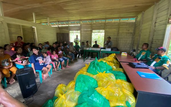 Bakti Sosial PT Sembilan Tiga Pedana di Desa Hurung Tampang dan Desa Katanjung